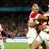 サッカー好き加藤浩次も仰天した「ラグビー日本代表の超キックパス」がこれ 画像