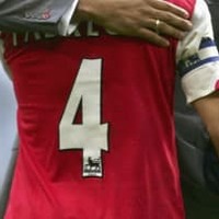 なんで?背番号「4」を付ける10名の“攻撃的”サッカー選手 画像