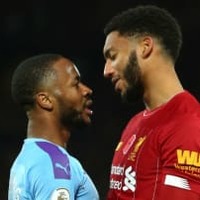 スターリングvsゴメス!試合中にあった「衝突バトルシーン」がこれ 画像