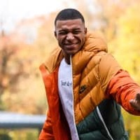 カンテがおしゃれ化?フランス代表選手たちの「冬私服」がこれ 画像