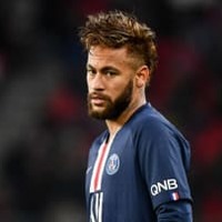 天才ネイマール降臨!4人を凍らせた「超絶トリッキーパス」がこれ 画像
