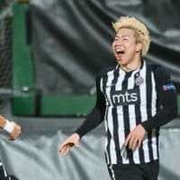 浅野拓磨、ついに来た!EL初ゴールは「爆速抜け出し」からのこれ 画像