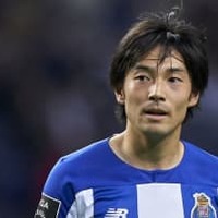 中島翔哉、ポルトで公式戦初ゴール!「もみくちゃ祝福」がこれ 画像