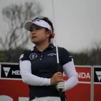 スーパーキャディと“ピリピリ”ラウンドも届かず… 河本結は今季初の予選落ち 画像