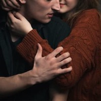 カラオケでぴったりと寄り添ってきた女…あと一歩だったのに、男が最後まで進めなかった理由とは 画像