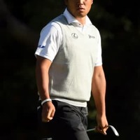 スタート15分前のパター変更が奏功 松山英樹は「64」の爆発で首位と4打差へ 画像