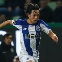 ポルト中島翔哉、惜しい!強豪相手にやった「独力ドリブルシュート」 画像
