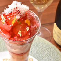 大人が満足できるパフェ!ワインと一緒に味わう贅沢スイーツを青山で堪能! 画像