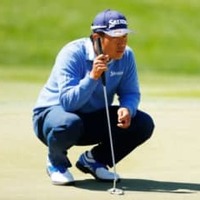 アンダーパーはわずかに1人 「80」の松山英樹は53位Tに後退 単独首位にT・ハットン 画像