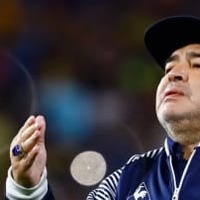 マラドーナ、新型コロナウイルスは「教育、従順、敬意で解決できる」 画像