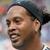 逮捕のロナウジーニョ、囚人サッカーでの「初ゴール」がこれ(動画あり) 画像